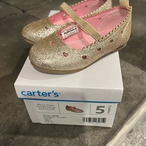 Carters size 5 gold glitter dress shoes